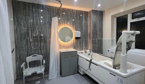 accessible bathroom at corton house care home